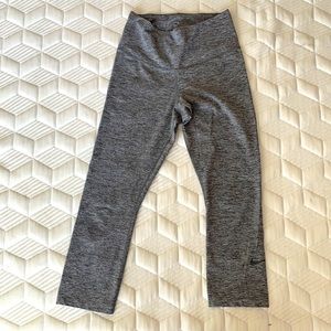 Crop Nike Dri-Fit athletic pants, women’s M